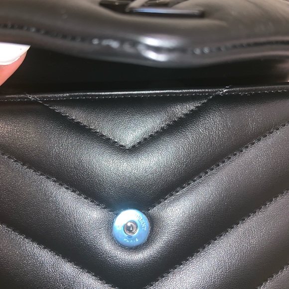 Saint Laurent - Picture 6 of 7